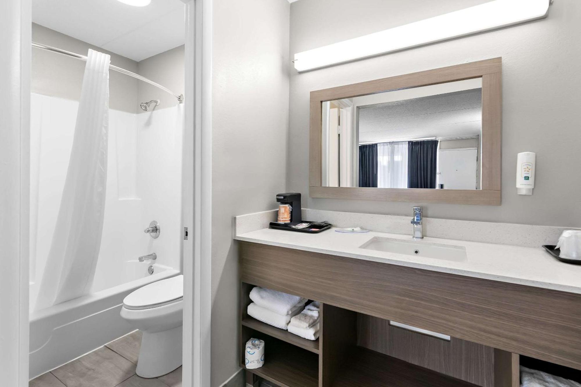 Quality - Opryland Area * Nashville